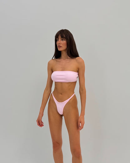 Комплект білизни Dolly Rose від Hunting Season — топ без бретелей і трусики бікіні