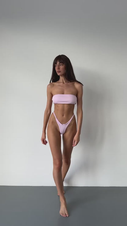 Комплект білизни Dolly Rose від Hunting Season — топ без бретелей і трусики бікіні