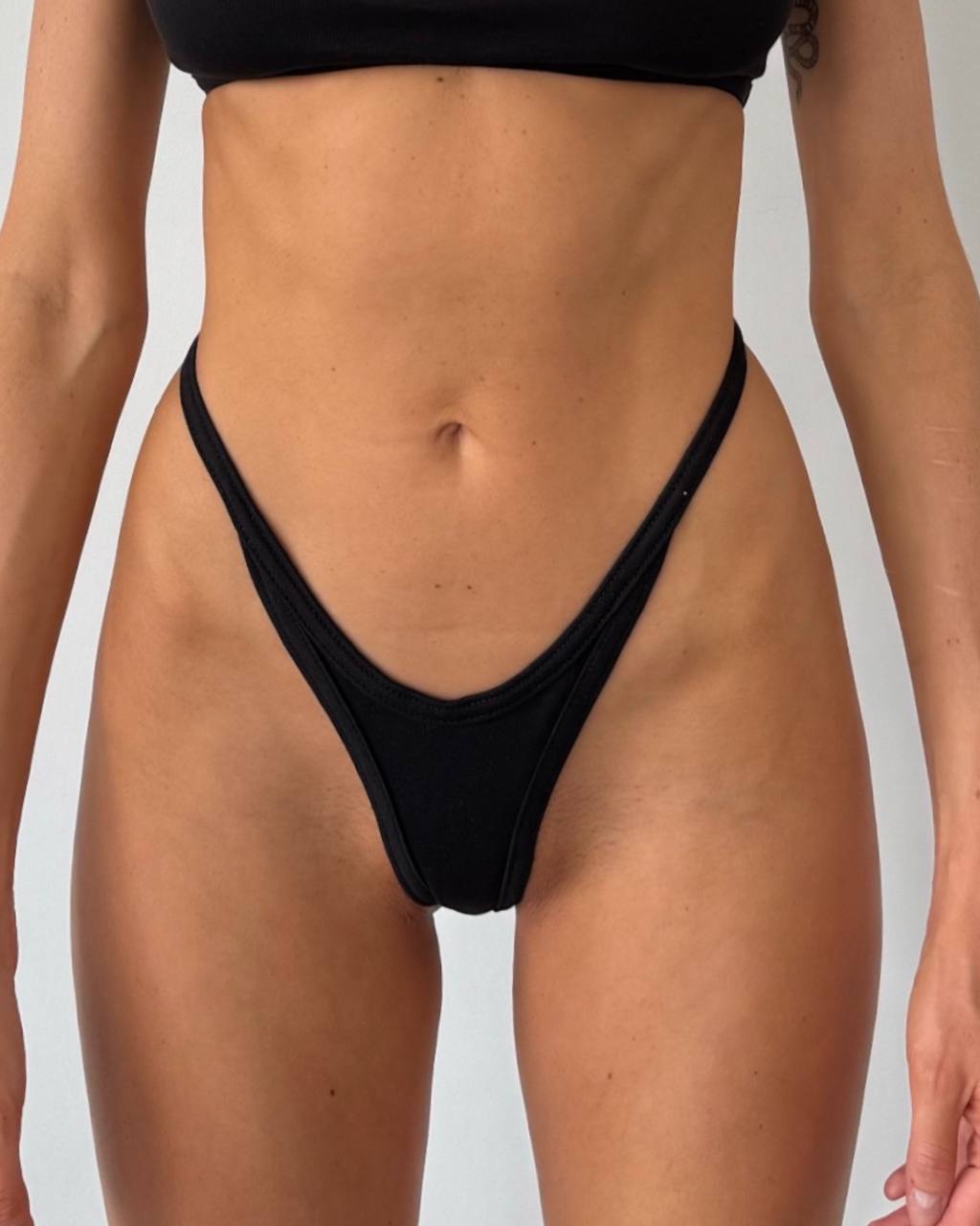 trus_dolly_black_1